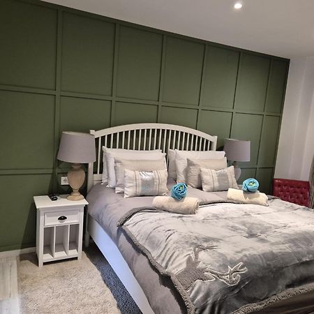 Luxurious Three Bedroom Duplex Apt Close To Beach Fuengirola Luaran gambar