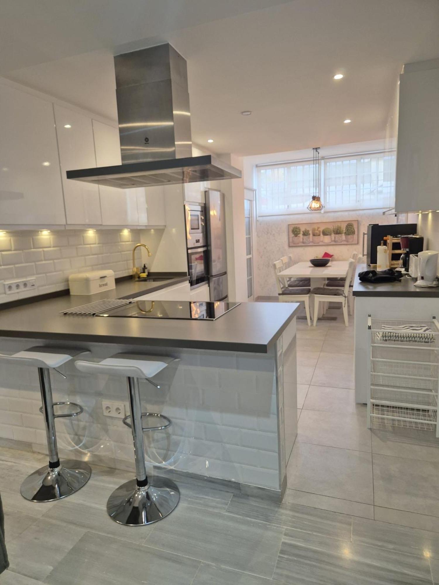 Luxurious Three Bedroom Duplex Apt Close To Beach Fuengirola Luaran gambar